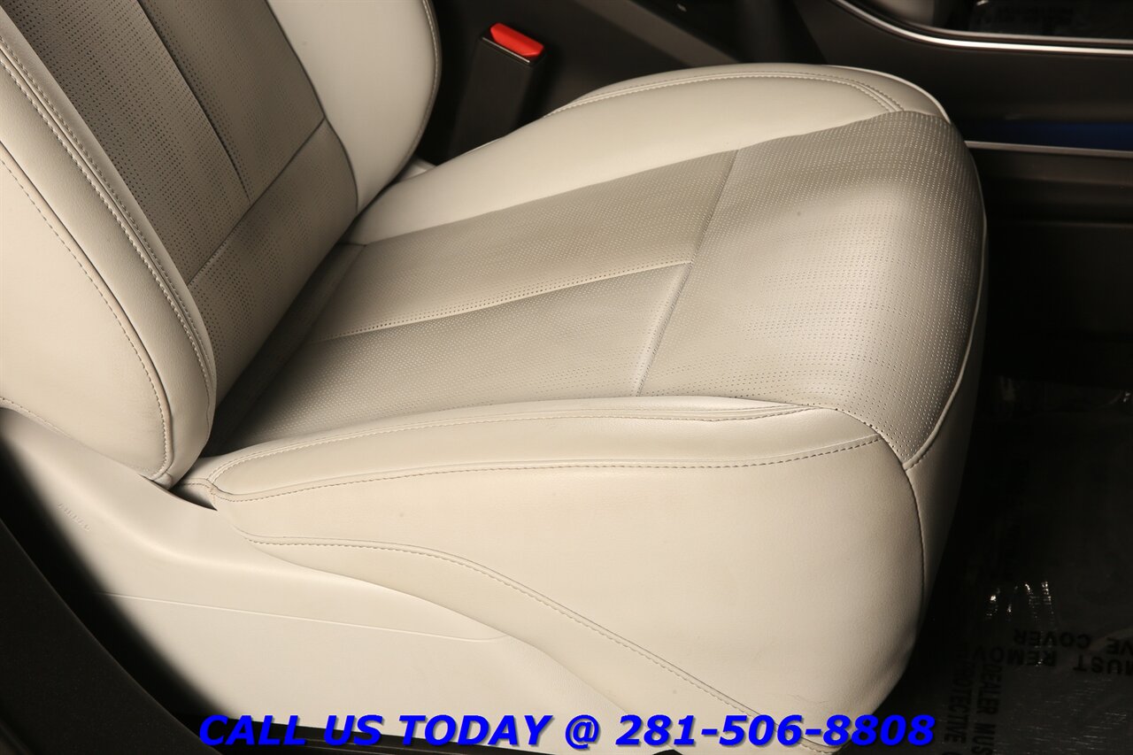 2024 Cadillac LYRIQ 2024 Sport NAV PANO ADAPTDRIVE BLISHEATSEAT 35K Mi - Photo 20 - Houston, TX 77031