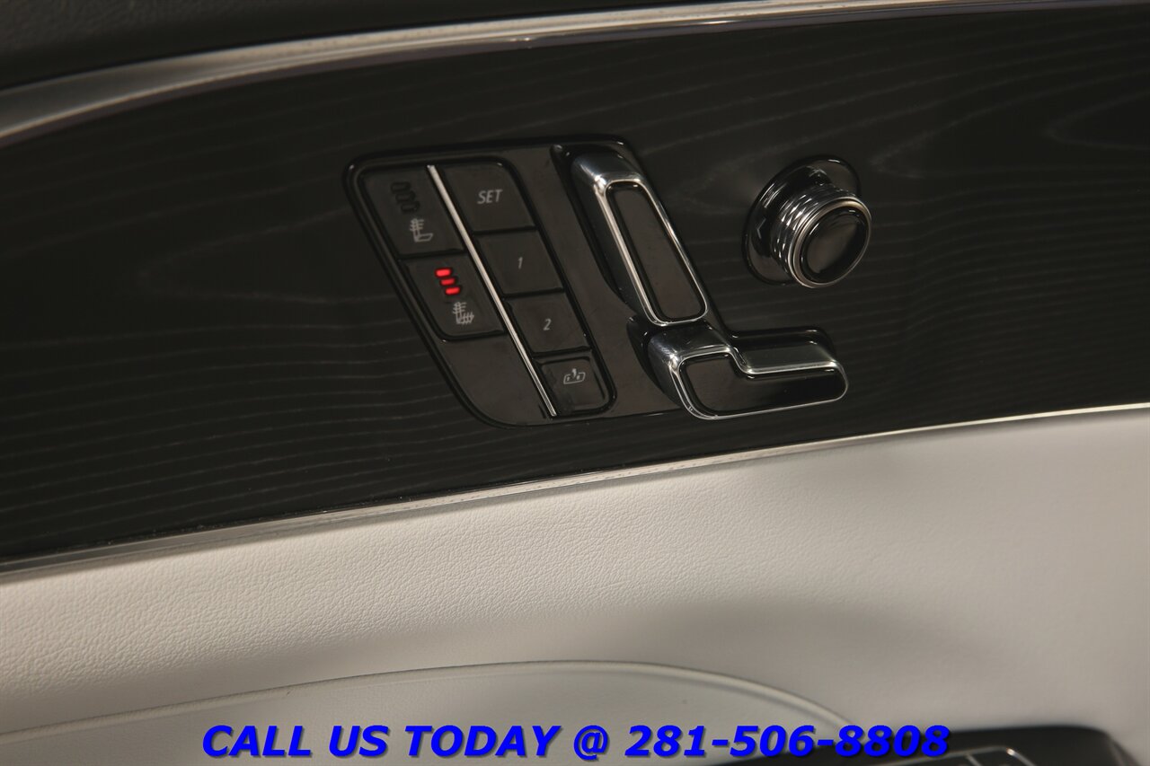 2024 Cadillac LYRIQ 2024 Sport NAV PANO ADAPTDRIVE BLISHEATSEAT 35K Mi - Photo 9 - Houston, TX 77031