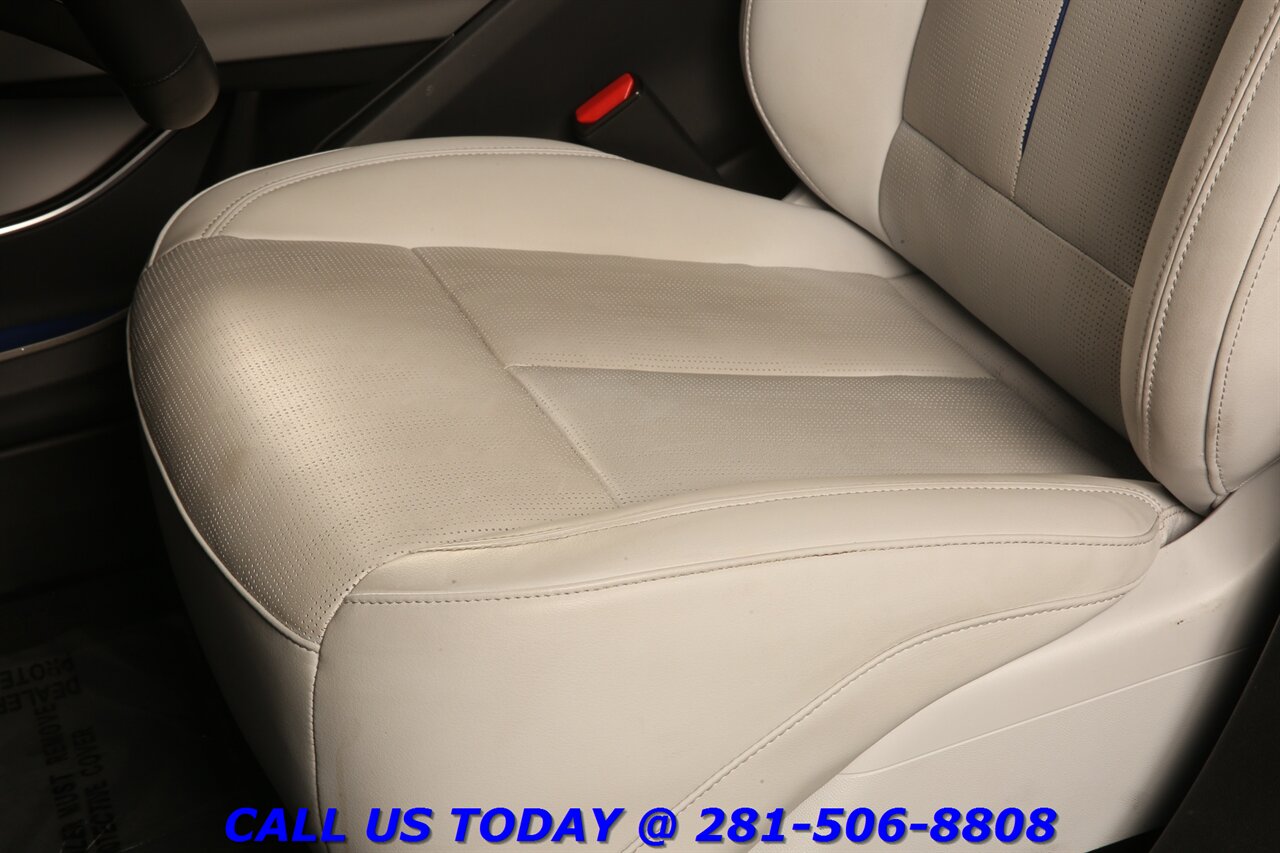 2024 Cadillac LYRIQ 2024 Sport NAV PANO ADAPTDRIVE BLISHEATSEAT 35K Mi - Photo 13 - Houston, TX 77031