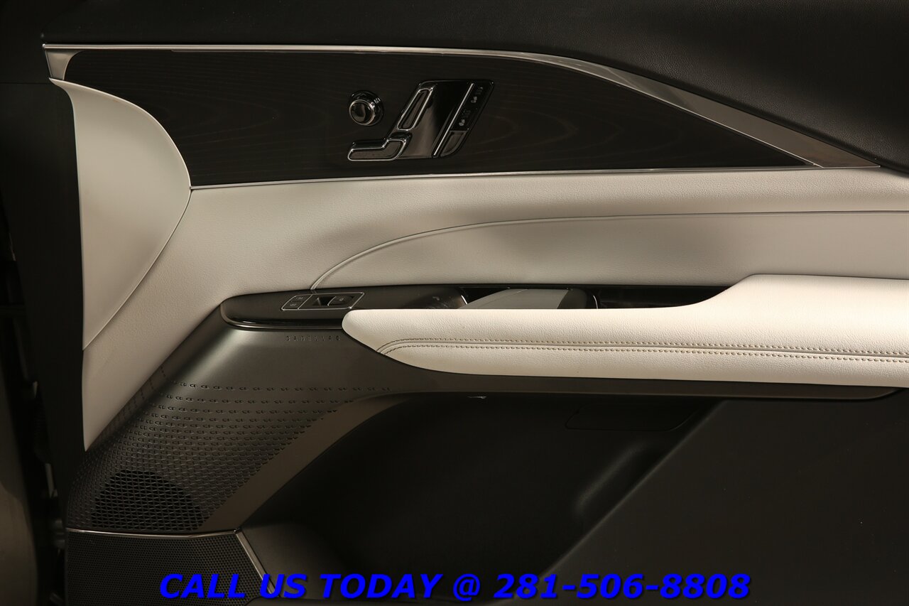 2024 Cadillac LYRIQ 2024 Sport NAV PANO ADAPTDRIVE BLISHEATSEAT 35K Mi - Photo 25 - Houston, TX 77031