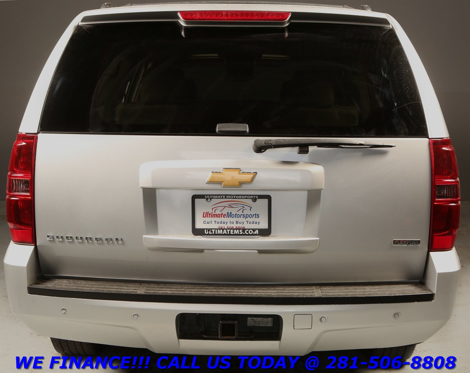 2012 Chevrolet Suburban LT photo 4