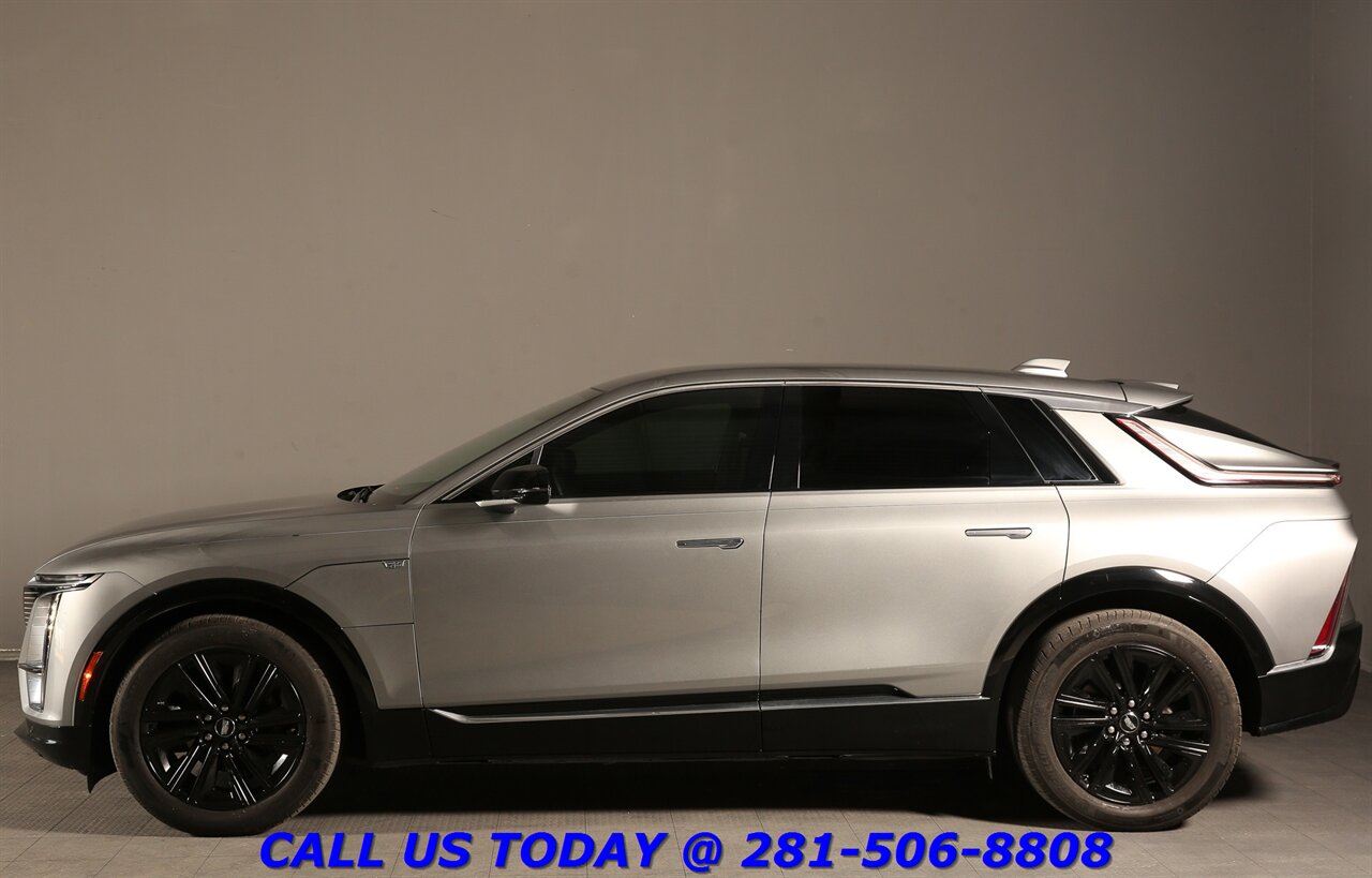 2024 Cadillac LYRIQ AWD 2024 Tech AWD 500HP NAV PANO SELF-CRUISE 26K MLS - Photo 5 - Houston, TX 77031