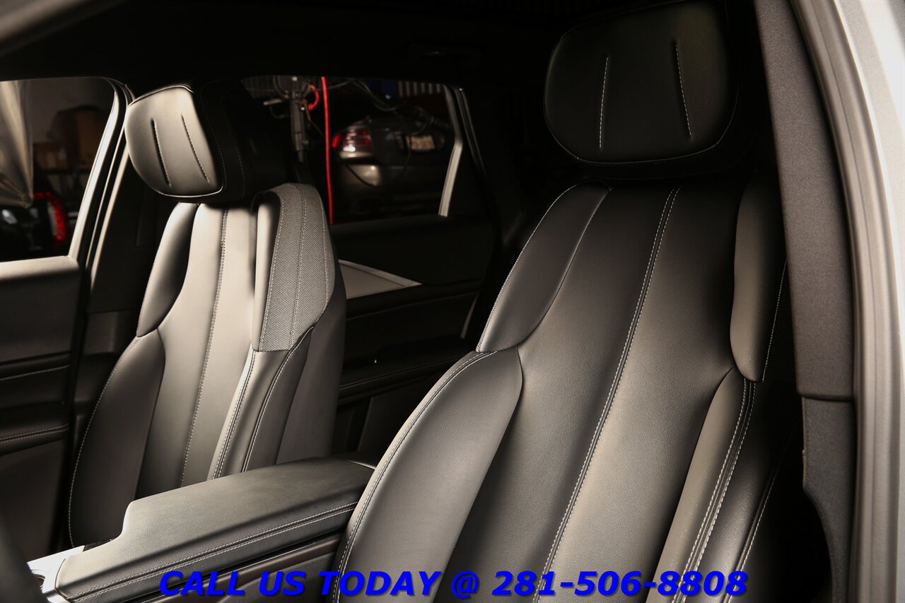 2024 Cadillac LYRIQ AWD 2024 Tech AWD 500HP NAV PANO SELF-CRUISE 26K MLS - Photo 13 - Houston, TX 77031