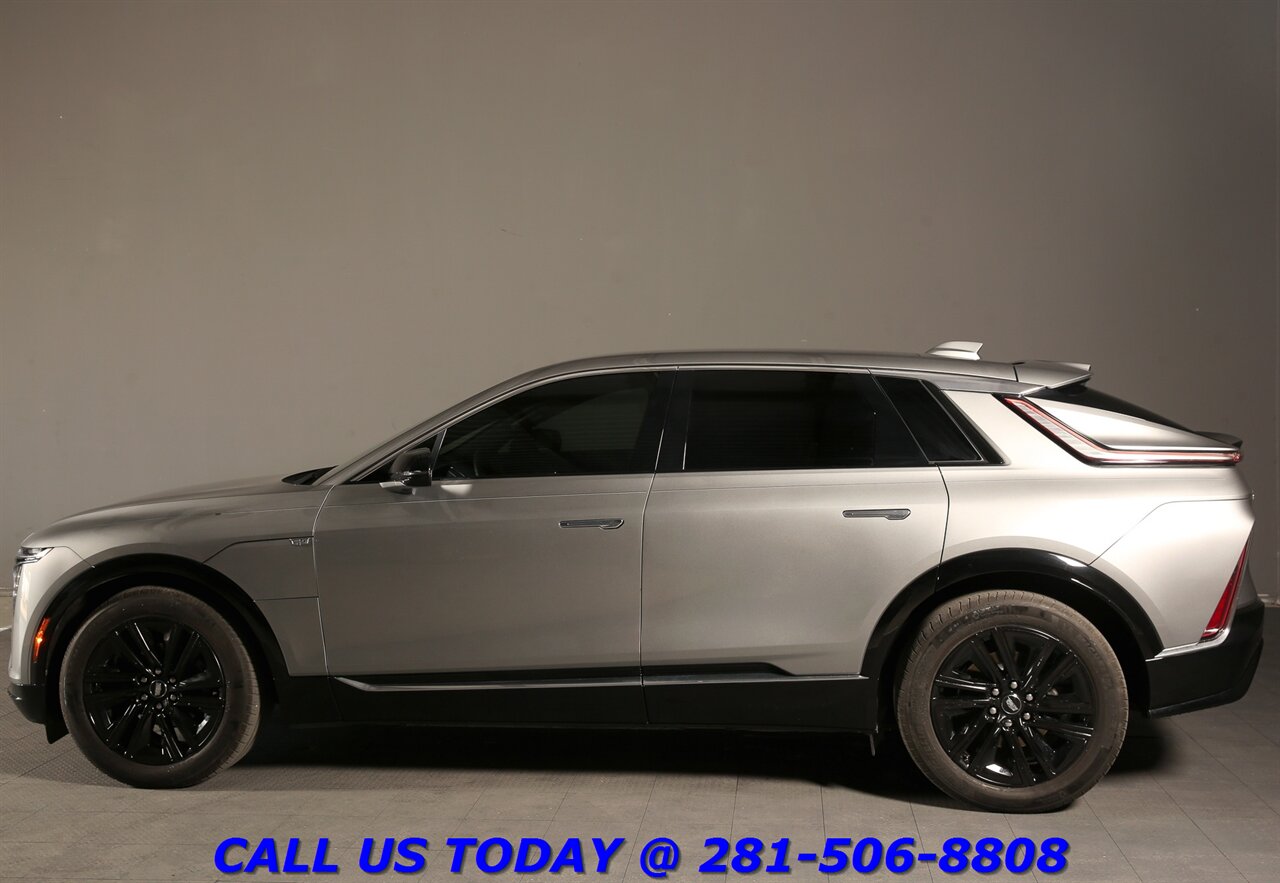2024 Cadillac LYRIQ AWD 2024 Tech AWD 500HP NAV PANO SELF-CRUISE 26K MLS - Photo 4 - Houston, TX 77031
