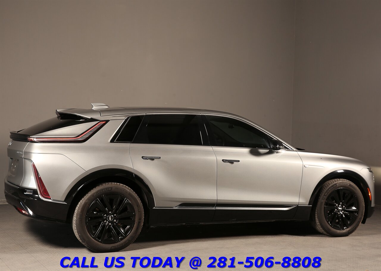2024 Cadillac LYRIQ AWD 2024 Tech AWD 500HP NAV PANO SELF-CRUISE 26K MLS - Photo 7 - Houston, TX 77031