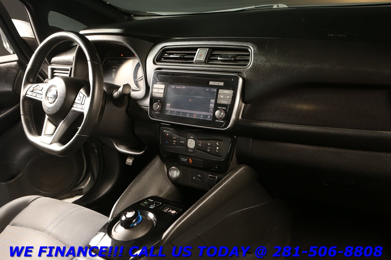 2018 Nissan LEAF 2018 SV QUICK CHARGE NAV CAMERA 17 "ALLOYS 37K MLS   - Photo 18 - Houston, TX 77031