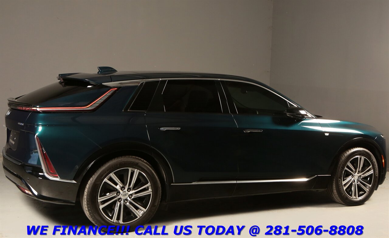 2024 Cadillac LYRIQ 2024 Luxury NAV PANO ADAPT-SELF DRIVE BLIS LEATHER   - Photo 5 - Houston, TX 77031