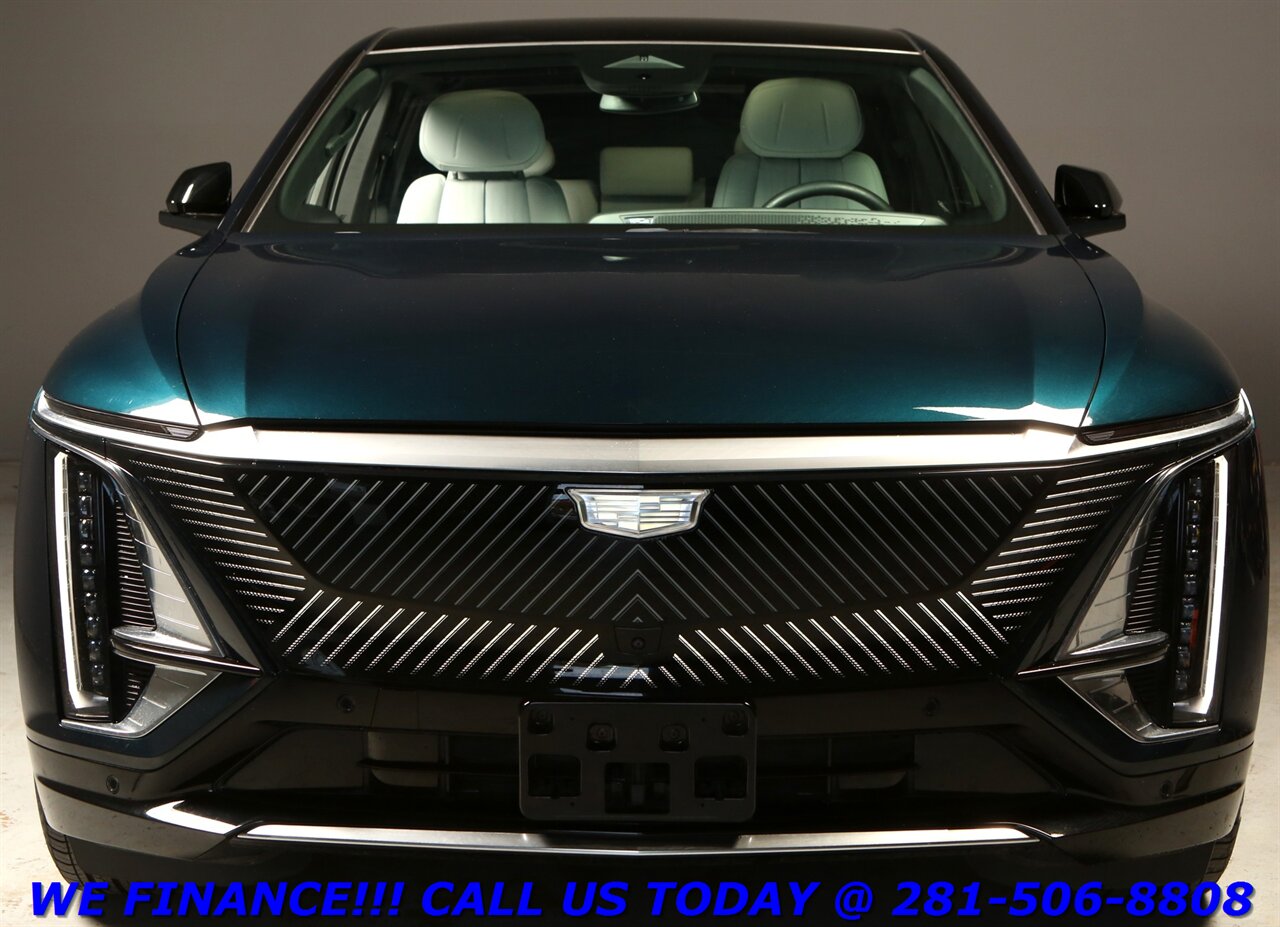 2024 Cadillac LYRIQ 2024 Luxury NAV PANO ADAPT-SELF DRIVE BLIS LEATHER   - Photo 7 - Houston, TX 77031