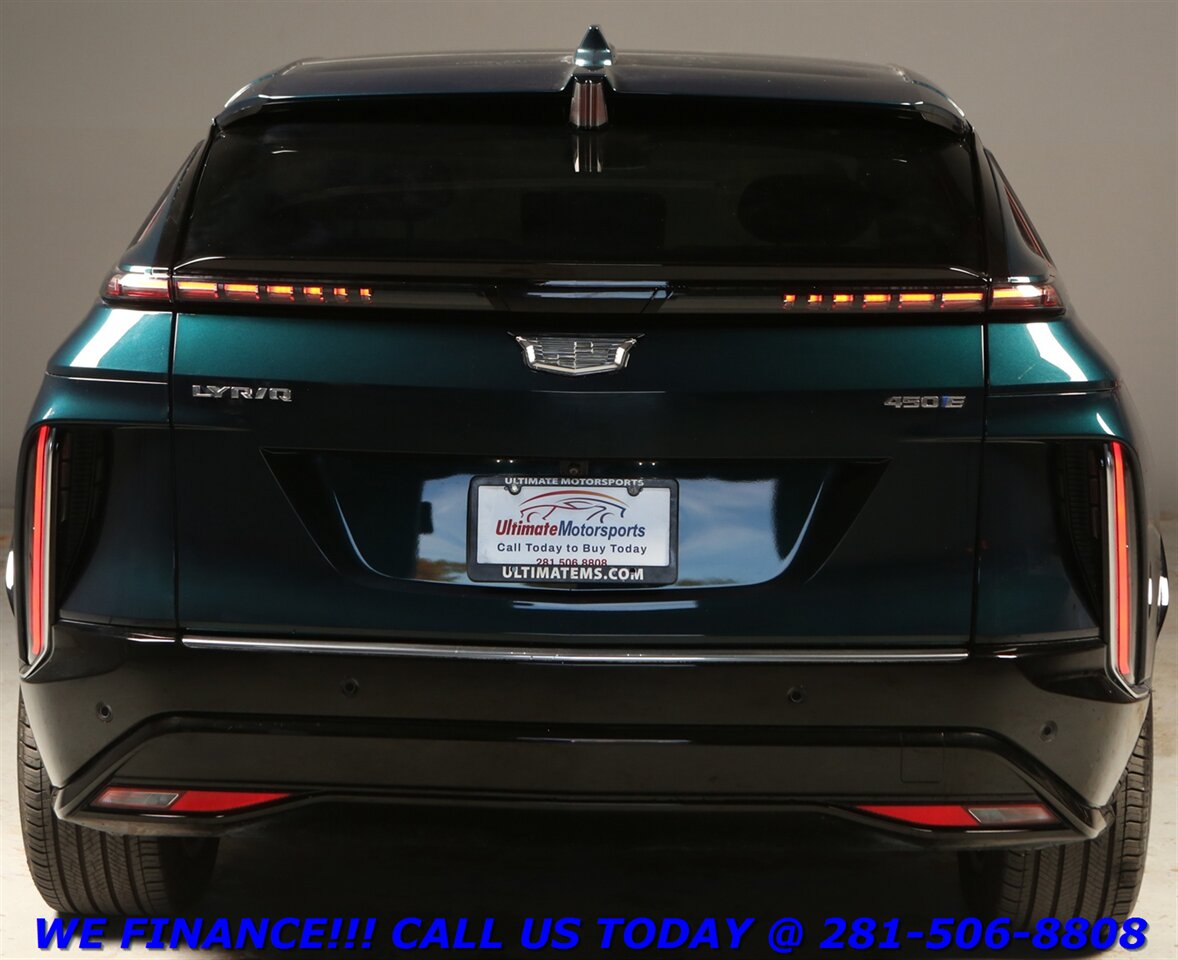 2024 Cadillac LYRIQ 2024 Luxury NAV PANO ADAPT-SELF DRIVE BLIS LEATHER   - Photo 4 - Houston, TX 77031