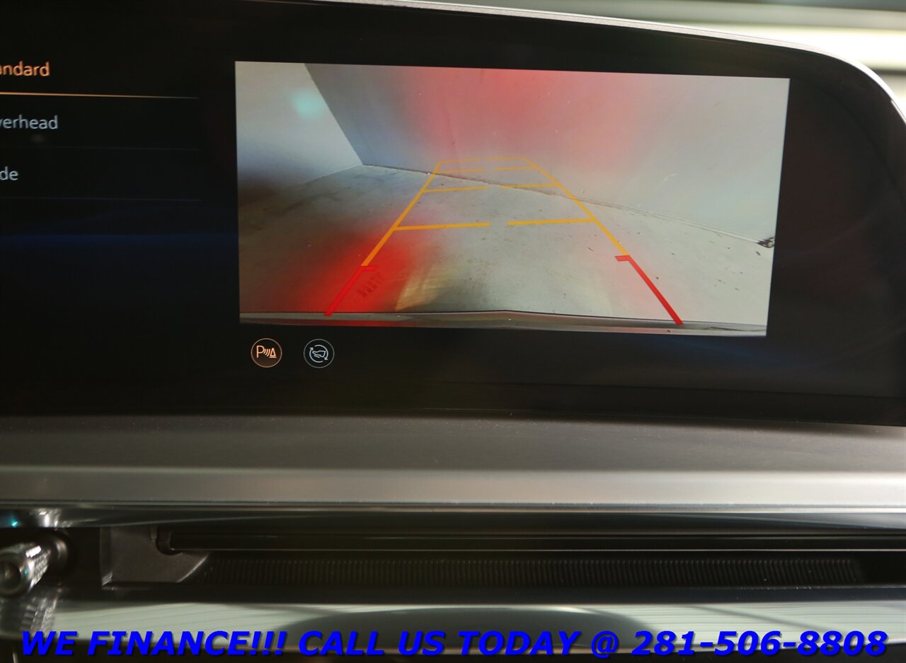 2024 Cadillac LYRIQ 2024 Luxury NAV PANO ADAPT-SELF DRIVE BLIS LEATHER   - Photo 18 - Houston, TX 77031