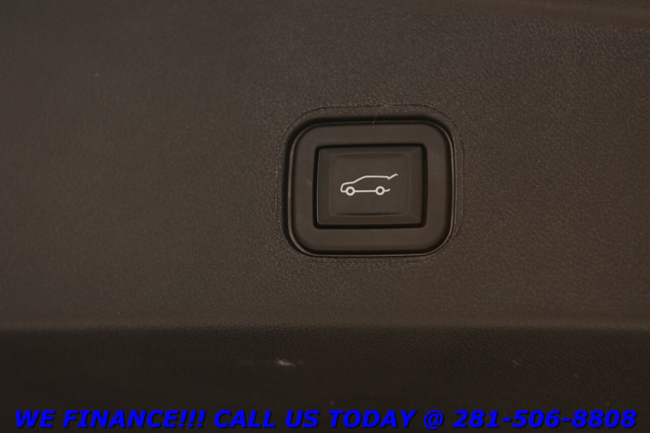 2024 Cadillac LYRIQ 2024 Tech NAV PANO ADAPT BLIND HEATSEAT 7K MILES!!   - Photo 26 - Houston, TX 77031