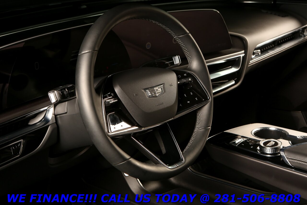 2024 Cadillac LYRIQ 2024 Tech NAV PANO ADAPT BLIND HEATSEAT 7K MILES!!   - Photo 10 - Houston, TX 77031