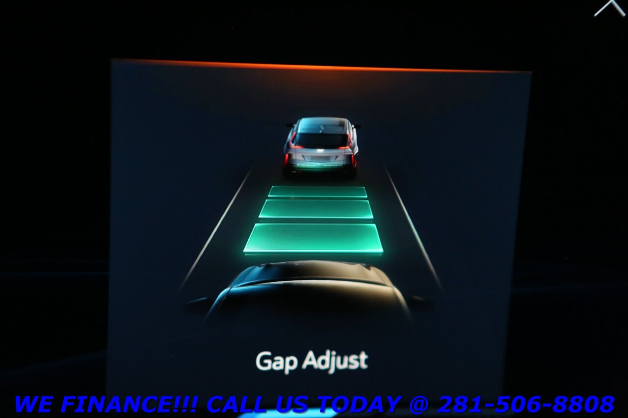 2024 Cadillac LYRIQ 2024 Tech NAV PANO ADAPT BLIND HEATSEAT 7K MILES!!   - Photo 15 - Houston, TX 77031