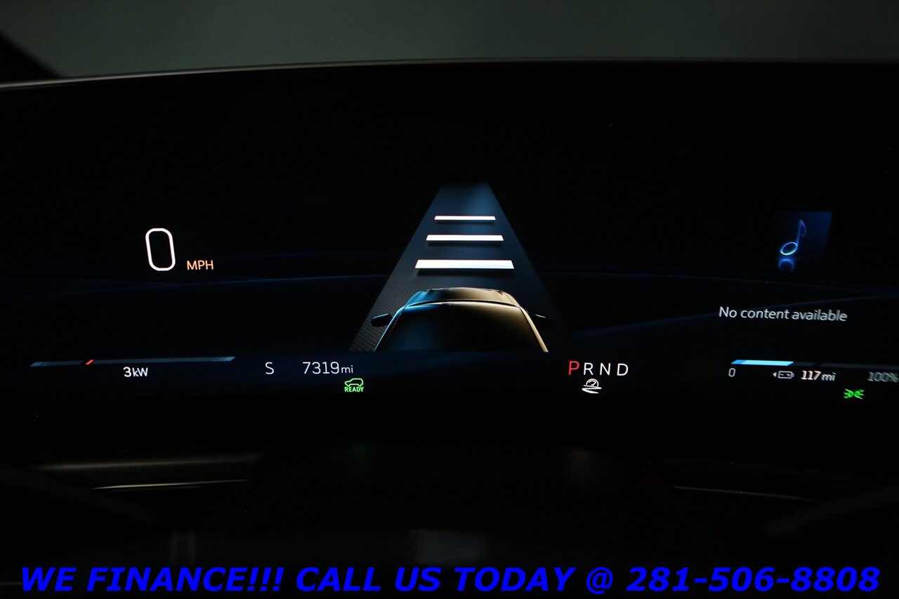 2024 Cadillac LYRIQ 2024 Tech NAV PANO ADAPT BLIND HEATSEAT 7K MILES!!   - Photo 16 - Houston, TX 77031