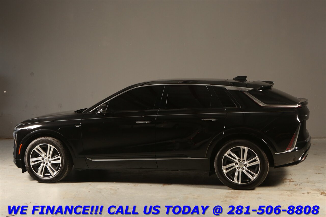 2024 Cadillac LYRIQ 2024 Tech NAV PANO ADAPT BLIND HEATSEAT 7K MILES!!   - Photo 4 - Houston, TX 77031