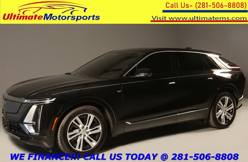 2024 Cadillac LYRIQ 2024 Tech NAV PANO ADAPT BLIND HEATSEAT 7K MILES!!  