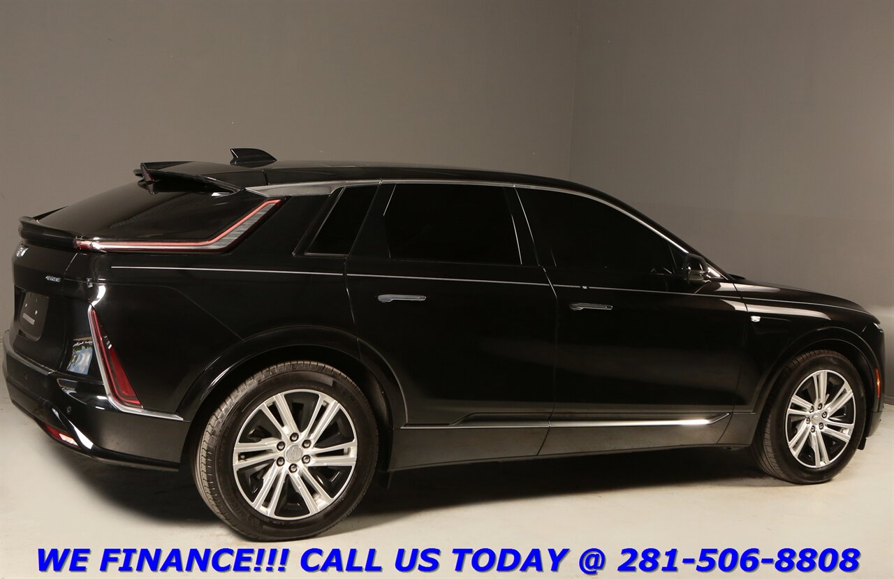 2024 Cadillac LYRIQ 2024 Tech NAV PANO ADAPT BLIND HEATSEAT 7K MILES!!   - Photo 6 - Houston, TX 77031