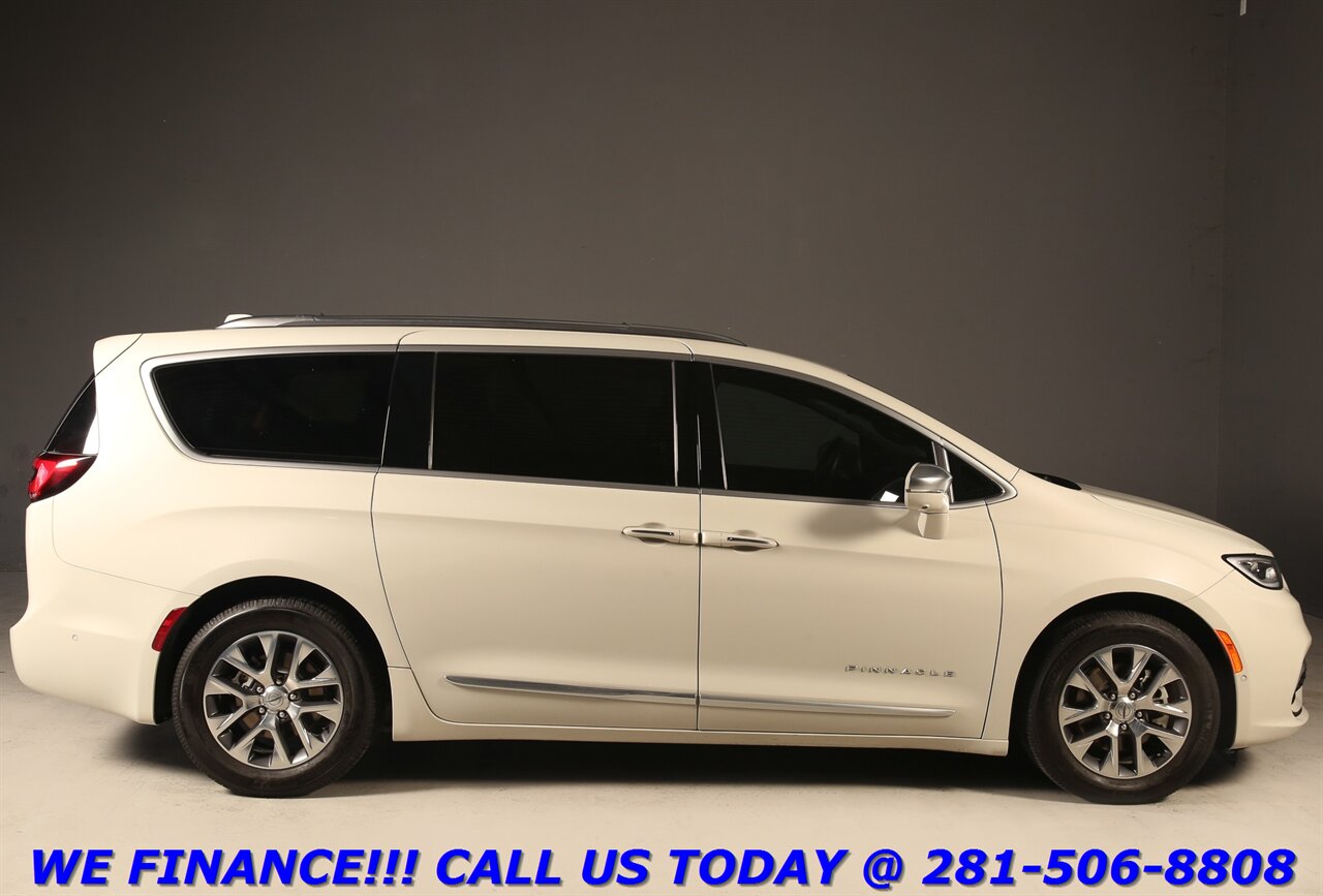 2021 Chrysler Pacifica 2021 HYBRID-PLUG Pinnacle NAV DVD PANO ADAPTCRUISE - Photo 32 - Houston, TX 77031