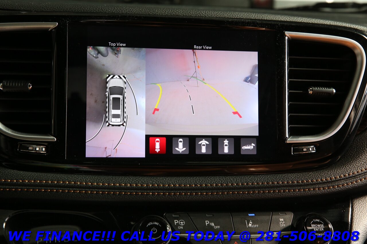 2021 Chrysler Pacifica 2021 HYBRID-PLUG Pinnacle NAV DVD PANO ADAPTCRUISE - Photo 17 - Houston, TX 77031