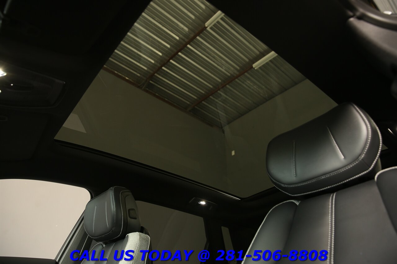 2024 Cadillac LYRIQ 2024 Tech NAV PANO ADAPTCRUISE CARPLAY 360C 20K Mi   - Photo 11 - Houston, TX 77031