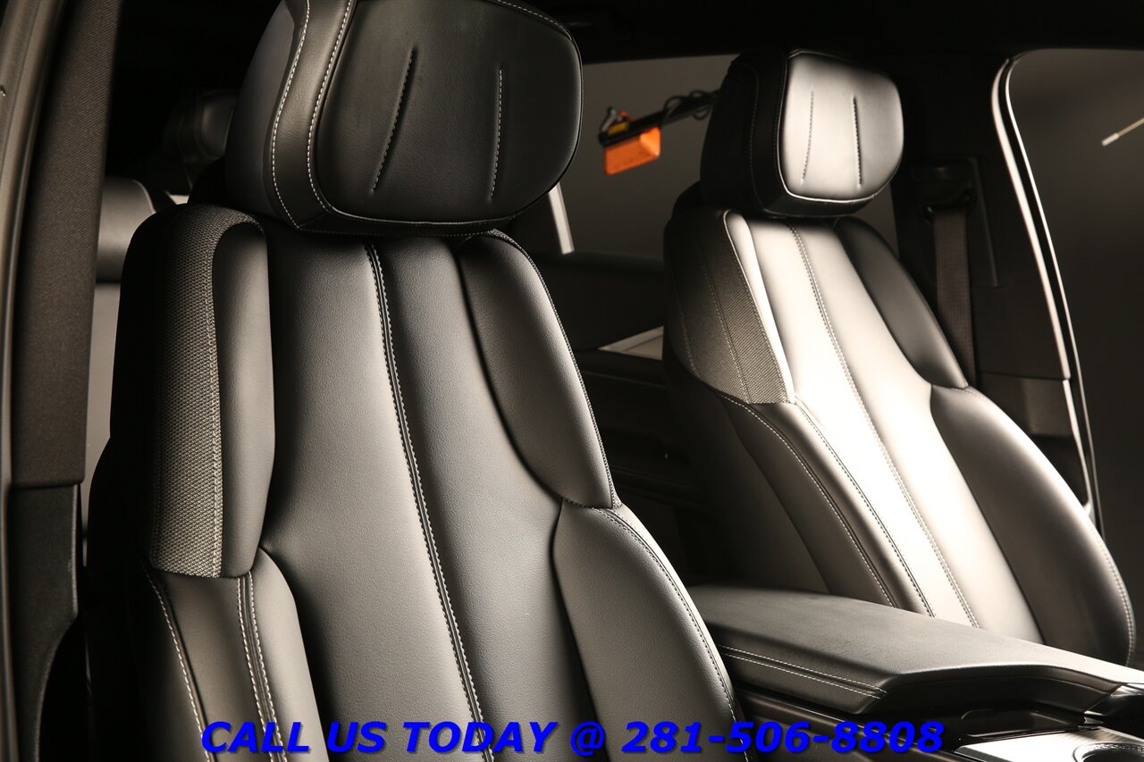 2024 Cadillac LYRIQ 2024 Tech NAV PANO ADAPTCRUISE CARPLAY 360C 20K Mi   - Photo 20 - Houston, TX 77031