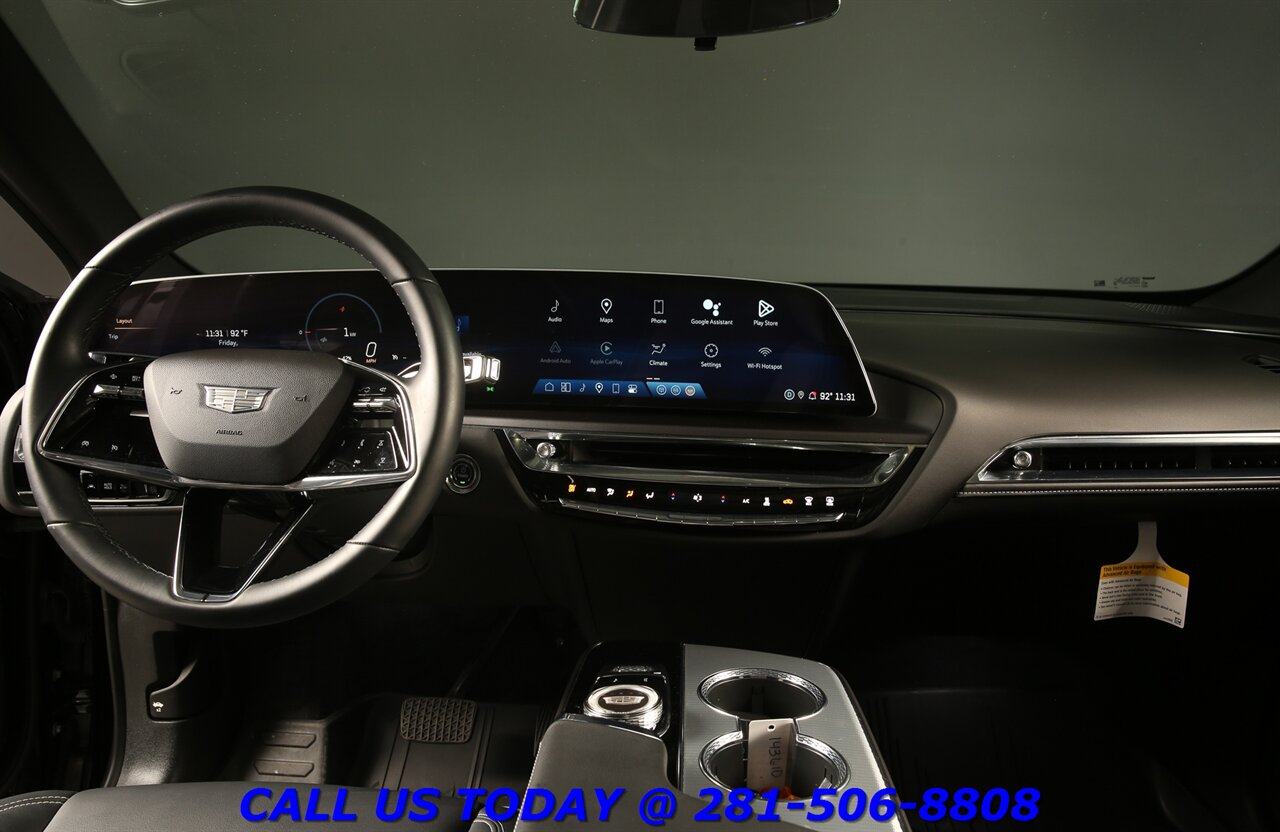 2024 Cadillac LYRIQ 2024 Tech NAV PANO ADAPTCRUISE CARPLAY 360C 20K Mi   - Photo 3 - Houston, TX 77031