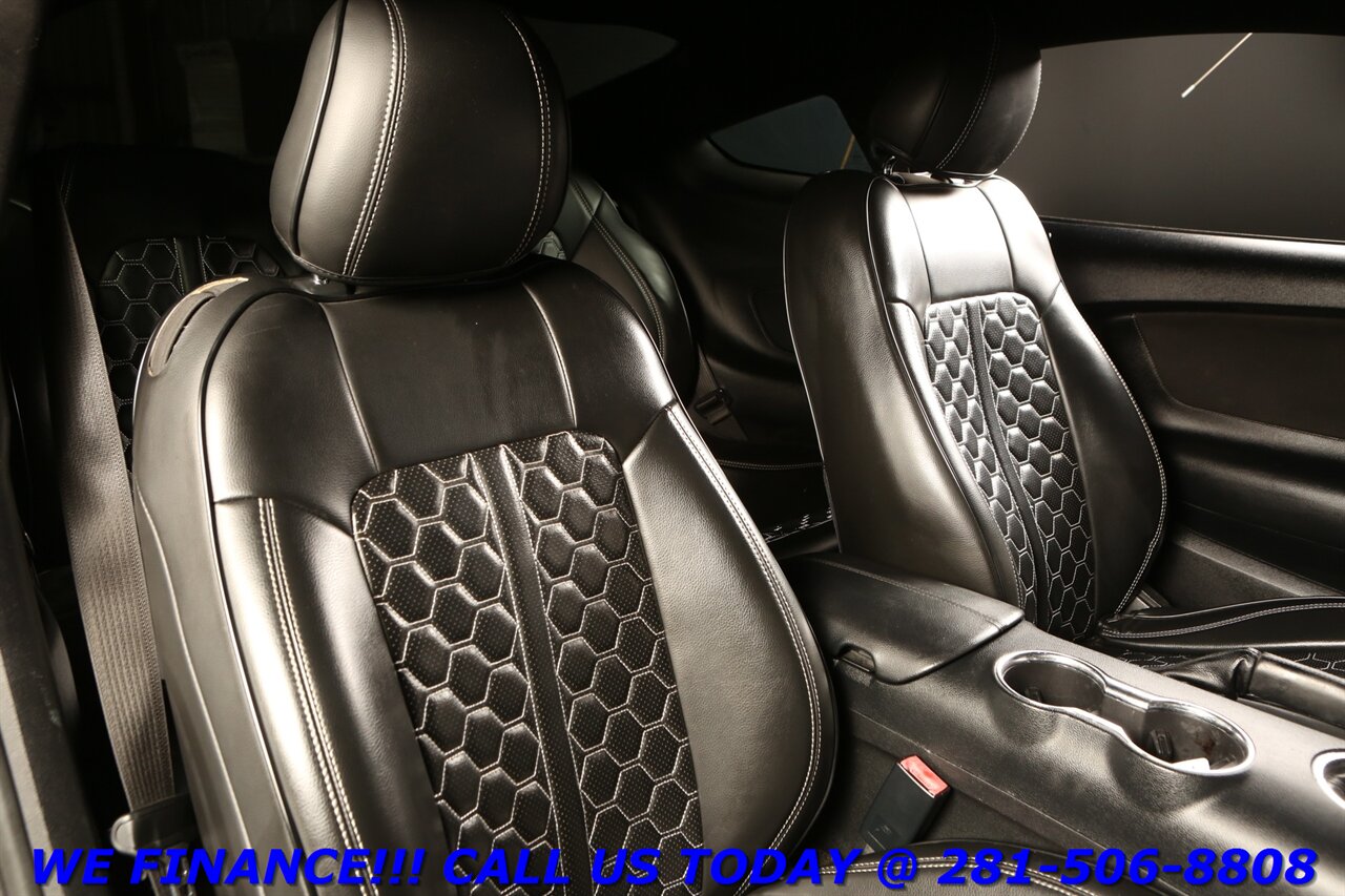 2017 Ford Mustang 2017 GT PREMIUM 5.0 V8 MANUAL 6-SPEED KEYGO CAMERA   - Photo 19 - Houston, TX 77031