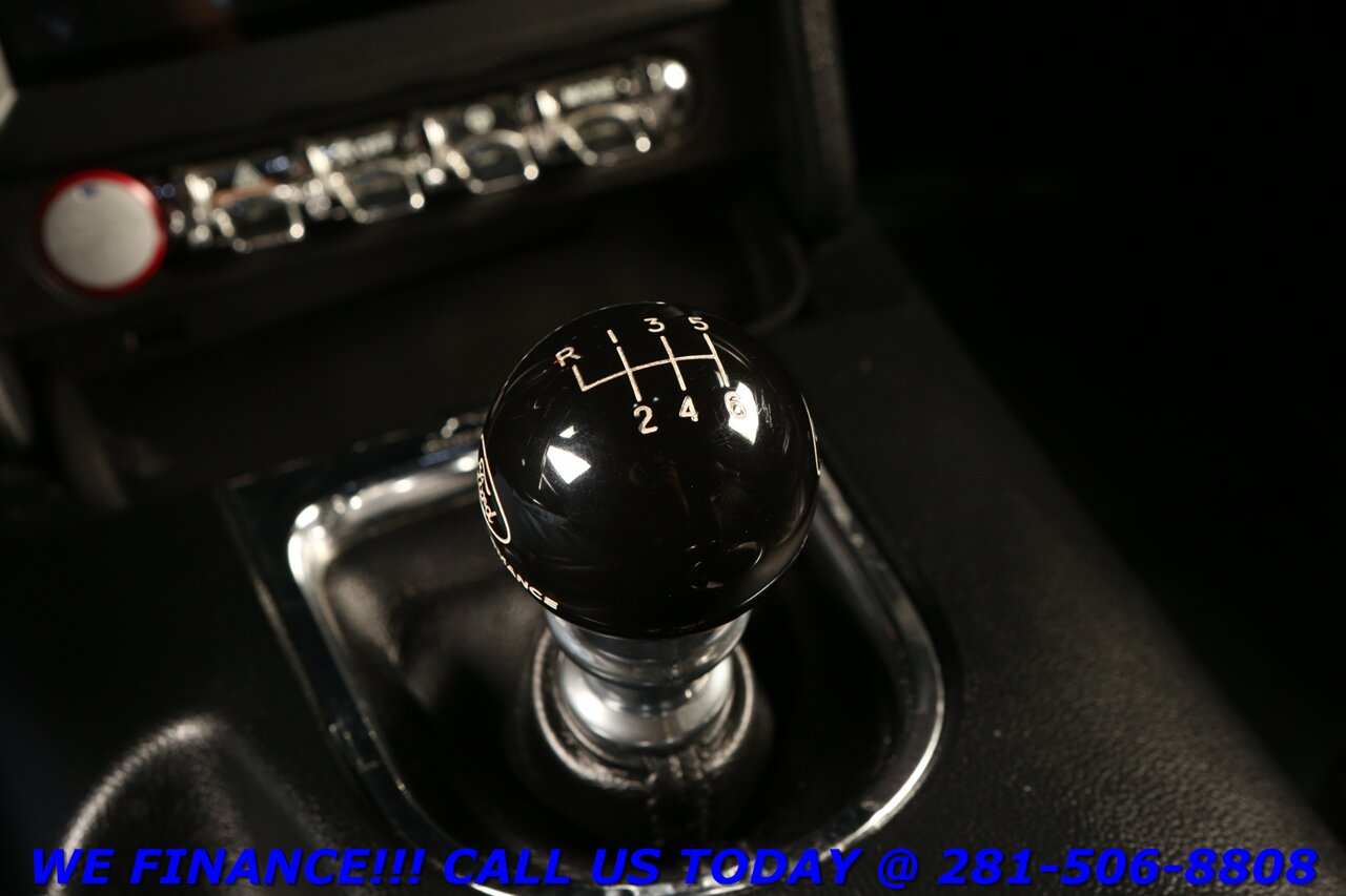 2017 Ford Mustang 2017 GT PREMIUM 5.0 V8 MANUAL 6-SPEED KEYGO CAMERA   - Photo 17 - Houston, TX 77031