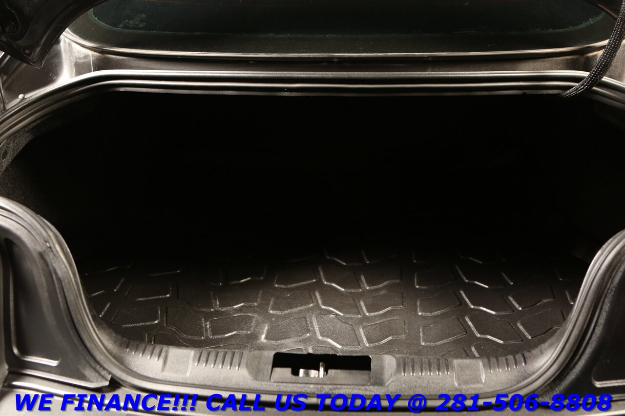 2017 Ford Mustang 2017 GT PREMIUM 5.0 V8 MANUAL 6-SPEED KEYGO CAMERA   - Photo 23 - Houston, TX 77031