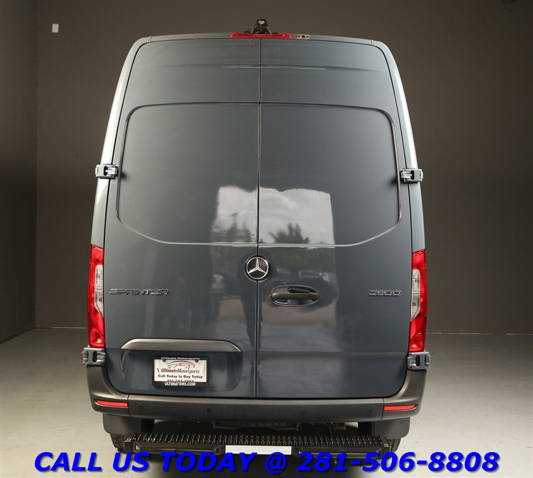 2019 Mercedes-Benz Sprinter 2019 2500 DIESEL CARGO VAN HIGH ROOF COMMERCIAL - Photo 4 - Houston, TX 77031