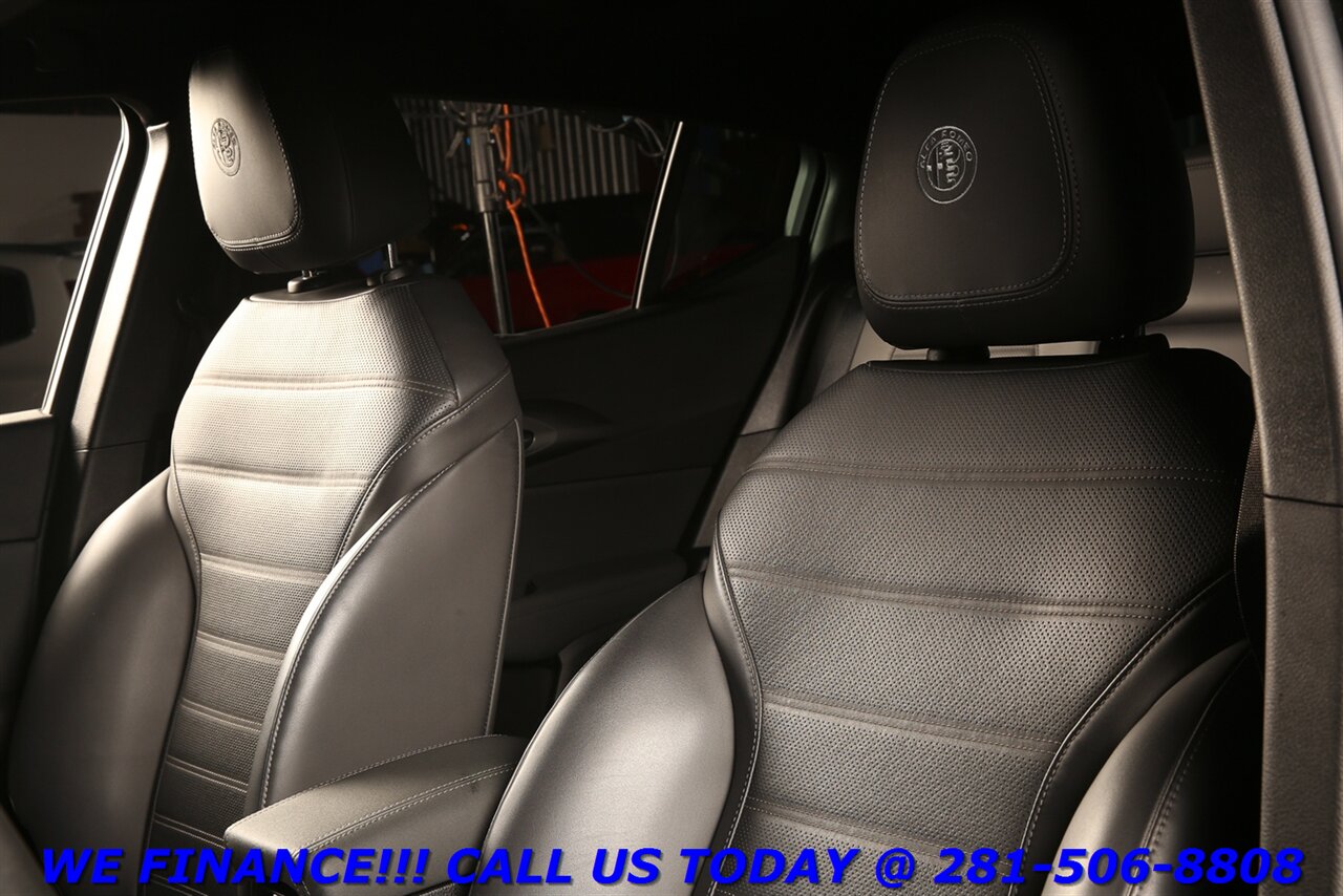 2024 Alfa Romeo Tonale Hybrid 2024 Ti eAWD PLUG-IN HYBRID NAV SUN 360CAM 25K Mi - Photo 12 - Houston, TX 77031