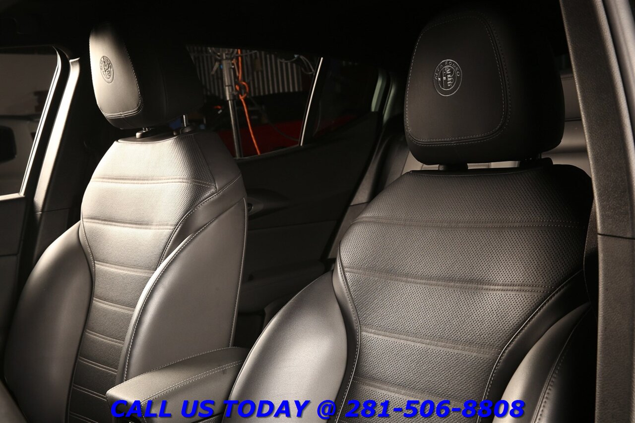 2024 Alfa Romeo Tonale Hybrid 2024 Ti eAWD PLUG-IN HYBRID NAV SUN 360CAM 25K Mi   - Photo 12 - Houston, TX 77031