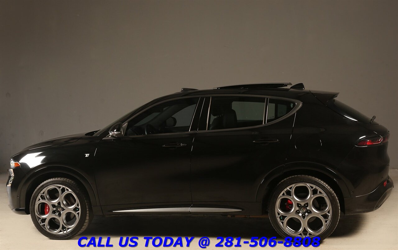 2024 Alfa Romeo Tonale Hybrid 2024 Ti eAWD PLUG-IN HYBRID NAV SUN 360CAM 25K Mi   - Photo 4 - Houston, TX 77031