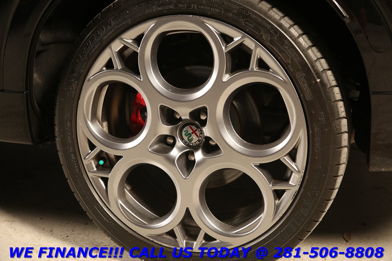 2024 Alfa Romeo Tonale Hybrid 2024 Ti eAWD PLUG-IN HYBRID NAV SUN 360CAM 25K Mi - Photo 24 - Houston, TX 77031