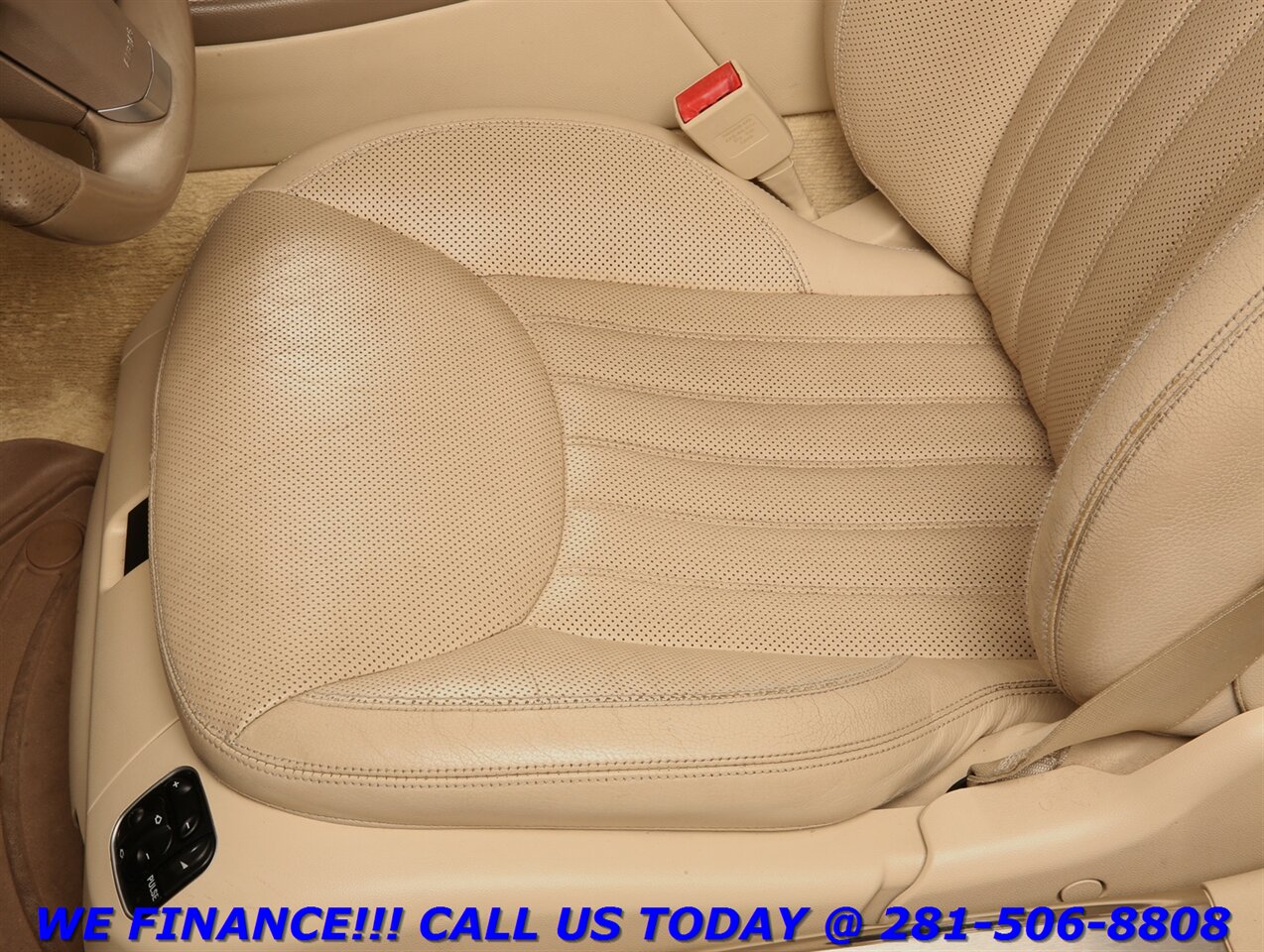 2012 Mercedes-Benz 2012 SL 550 CONVERTIBLE NAV PANO MASSAGE 65K MLS - Photo 13 - Houston, TX 77031