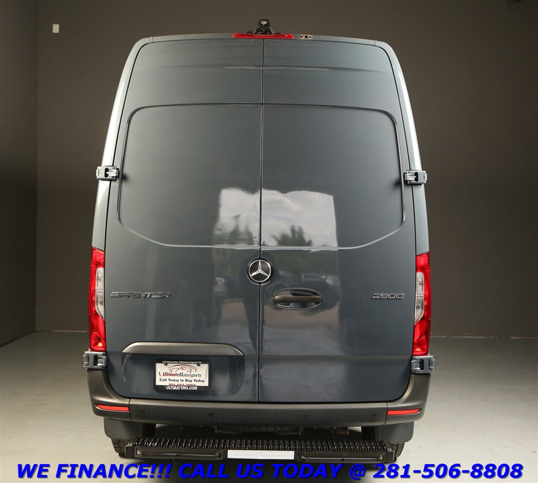 2019 Mercedes-Benz Sprinter 2019 2500 DIESEL CARGO VAN HIGH ROOF COMMERCIAL - Photo 4 - Houston, TX 77031