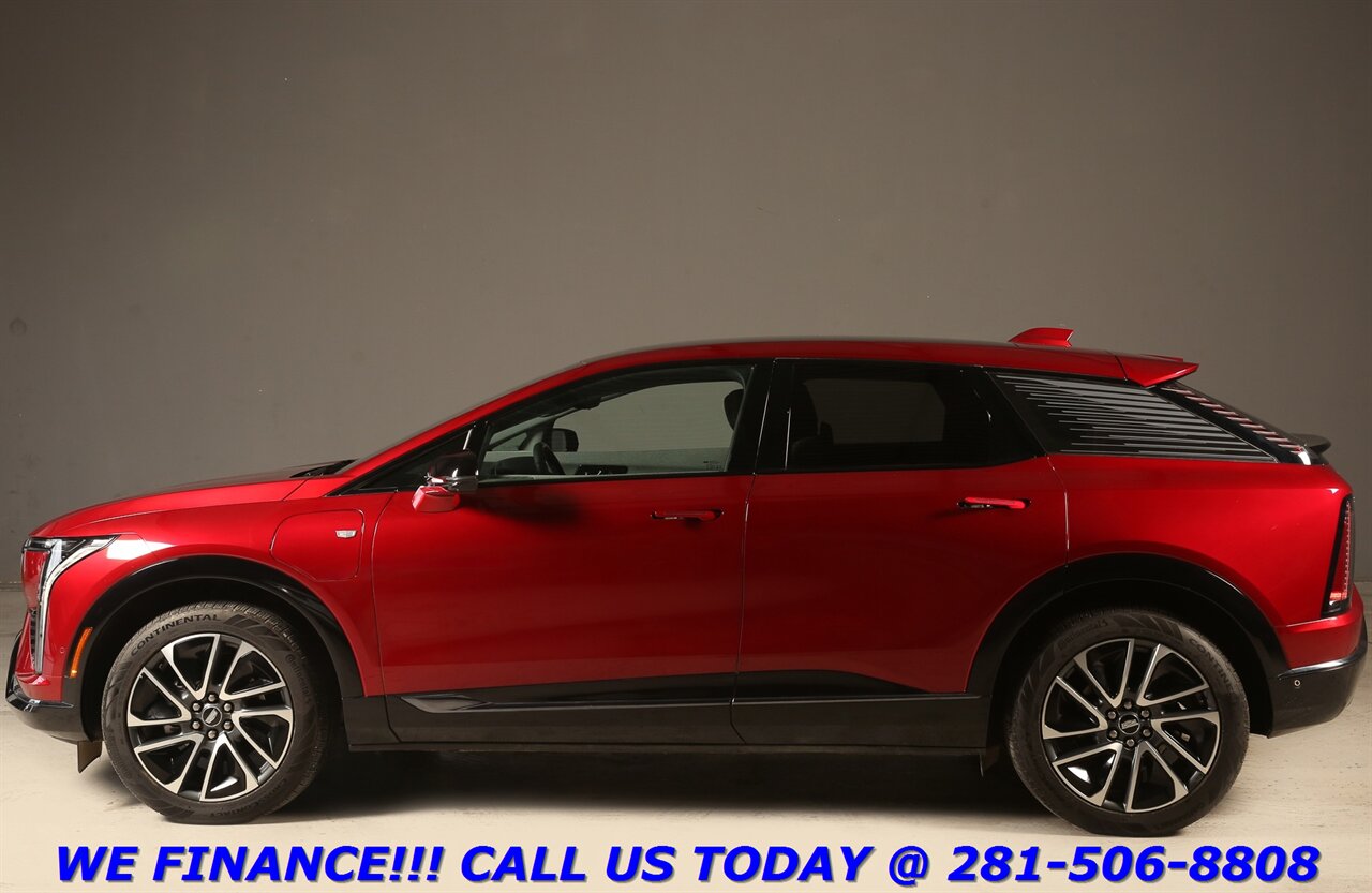 2025 Cadillac OPTIQ 2025 Sport AWD NAV PANO SUPER-CRUISE AKG 360 7K Mi - Photo 4 - Houston, TX 77031