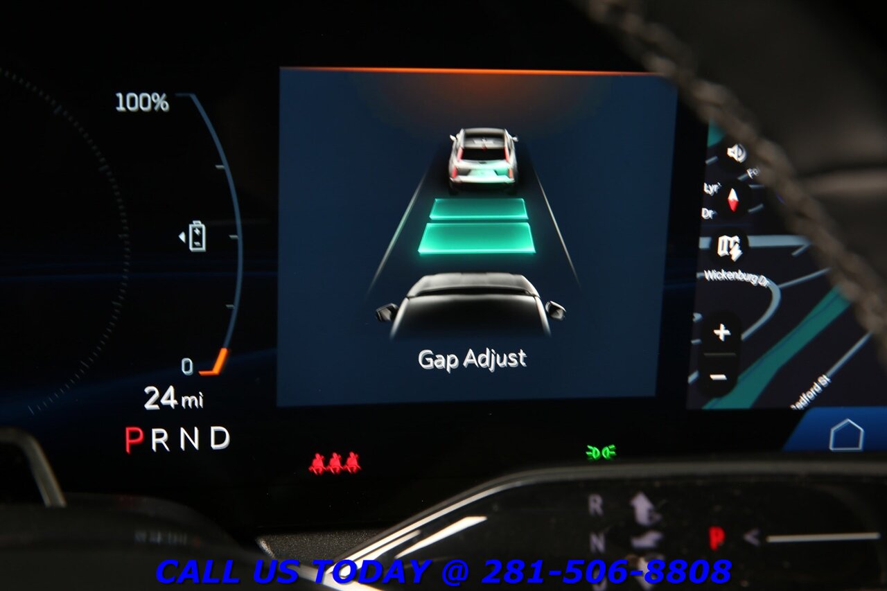 2025 Cadillac OPTIQ 2025 Sport AWD NAV PANO SUPER-CRUISE AKG 360 7K Mi   - Photo 18 - Houston, TX 77031