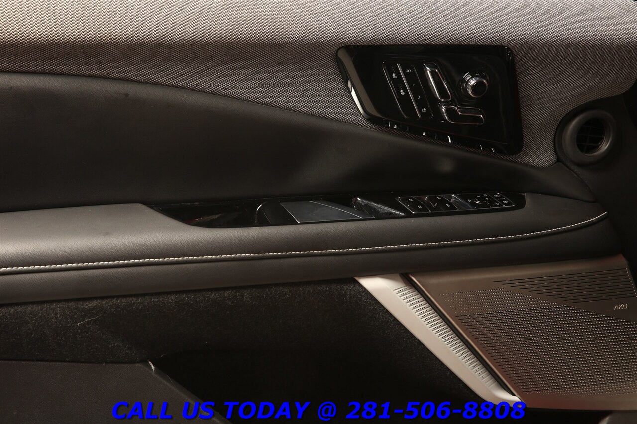 2025 Cadillac OPTIQ 2025 Sport AWD NAV PANO SUPER-CRUISE AKG 360 7K Mi   - Photo 29 - Houston, TX 77031