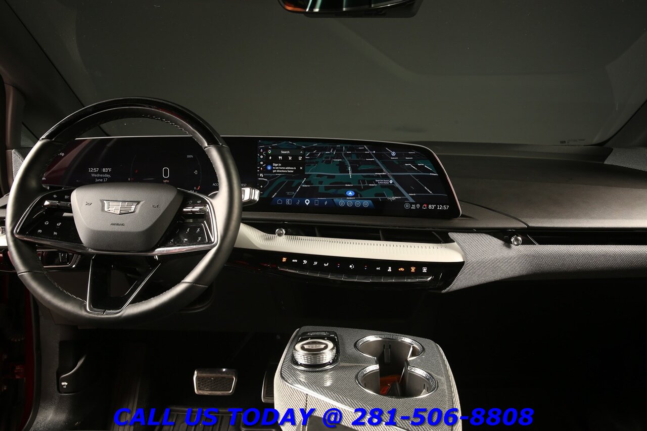 2025 Cadillac OPTIQ 2025 Sport AWD NAV PANO SUPER-CRUISE AKG 360 7K Mi   - Photo 3 - Houston, TX 77031