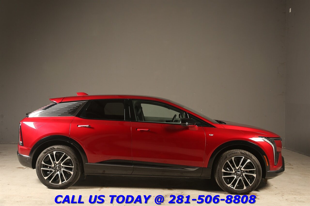 2025 Cadillac OPTIQ 2025 Sport AWD NAV PANO SUPER-CRUISE AKG 360 7K Mi   - Photo 32 - Houston, TX 77031