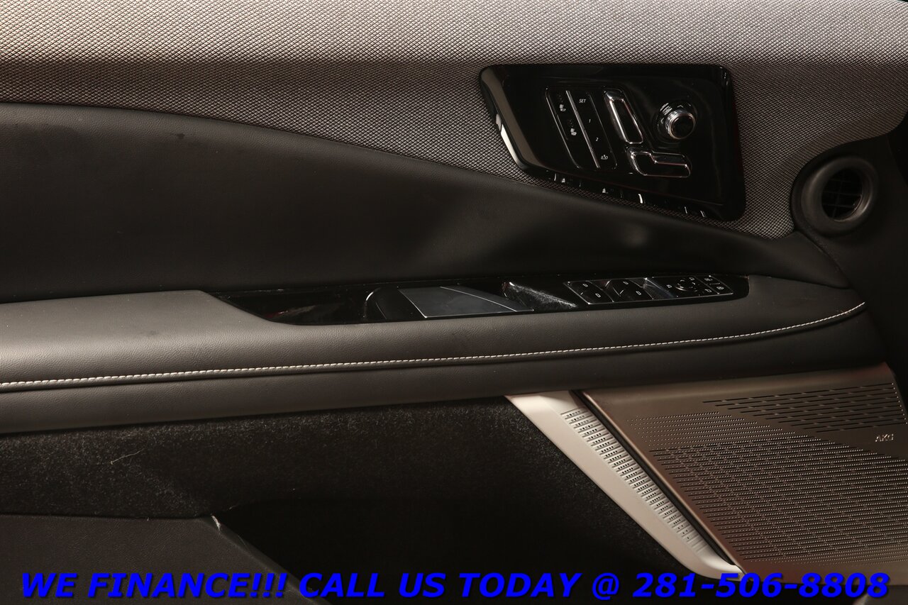 2025 Cadillac OPTIQ 2025 Sport AWD NAV PANO SUPER-CRUISE AKG 360 7K Mi - Photo 29 - Houston, TX 77031