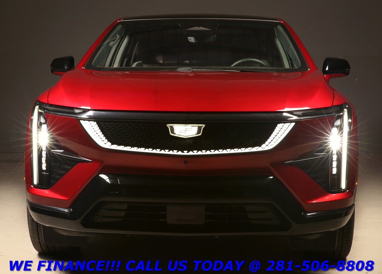 2025 Cadillac OPTIQ 2025 Sport AWD NAV PANO SUPER-CRUISE AKG 360 7K Mi - Photo 8 - Houston, TX 77031