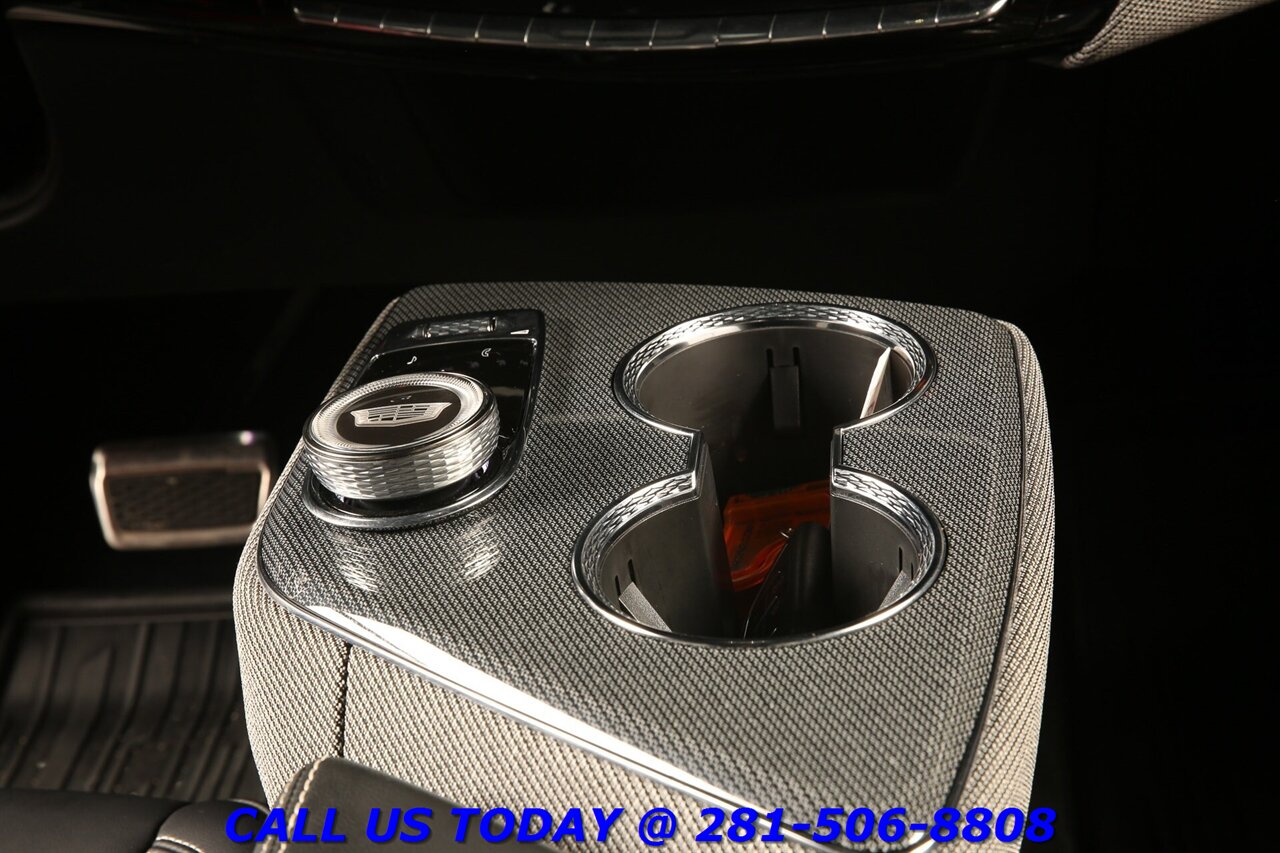 2025 Cadillac OPTIQ 2025 Sport AWD NAV PANO SUPER-CRUISE AKG 360 7K Mi   - Photo 28 - Houston, TX 77031