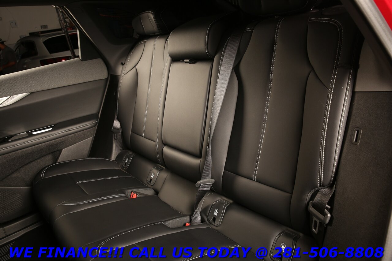 2025 Cadillac OPTIQ 2025 Sport AWD NAV PANO SUPER-CRUISE AKG 360 7K Mi - Photo 23 - Houston, TX 77031