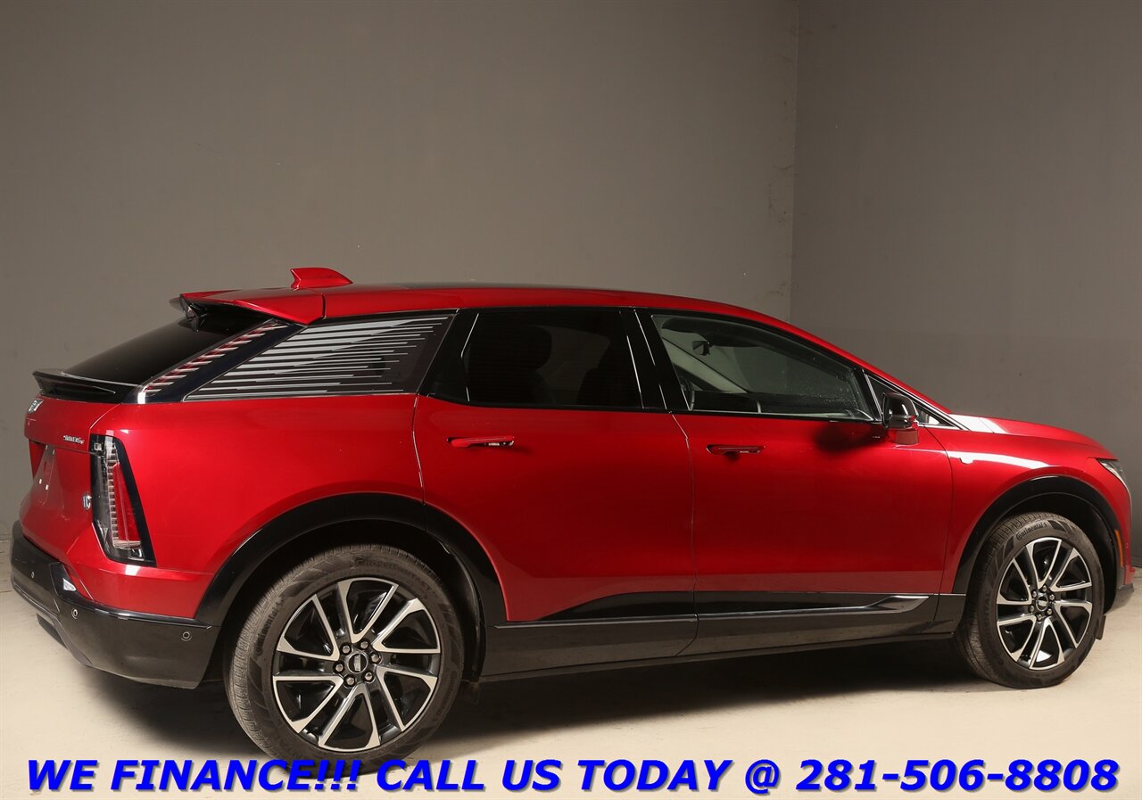 2025 Cadillac OPTIQ 2025 Sport AWD NAV PANO SUPER-CRUISE AKG 360 7K Mi - Photo 6 - Houston, TX 77031