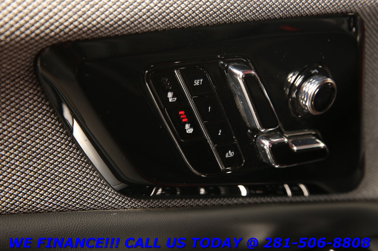 2025 Cadillac OPTIQ 2025 Sport AWD NAV PANO SUPER-CRUISE AKG 360 7K Mi - Photo 10 - Houston, TX 77031