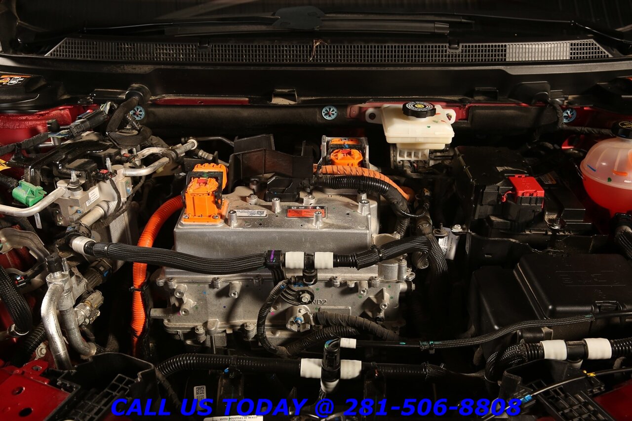 2025 Cadillac OPTIQ 2025 Sport AWD NAV PANO SUPER-CRUISE AKG 360 7K Mi   - Photo 26 - Houston, TX 77031