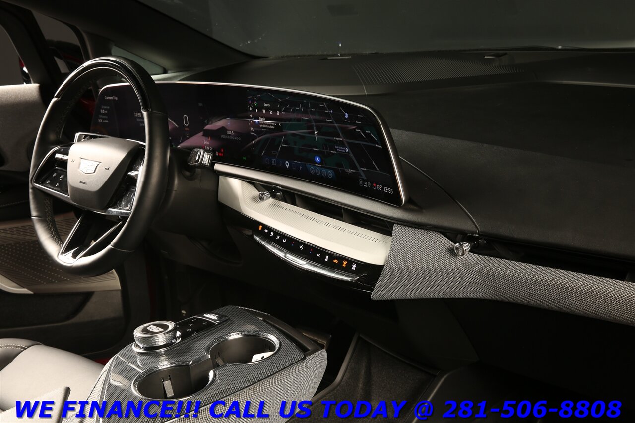 2025 Cadillac OPTIQ 2025 Sport AWD NAV PANO SUPER-CRUISE AKG 360 7K Mi - Photo 9 - Houston, TX 77031