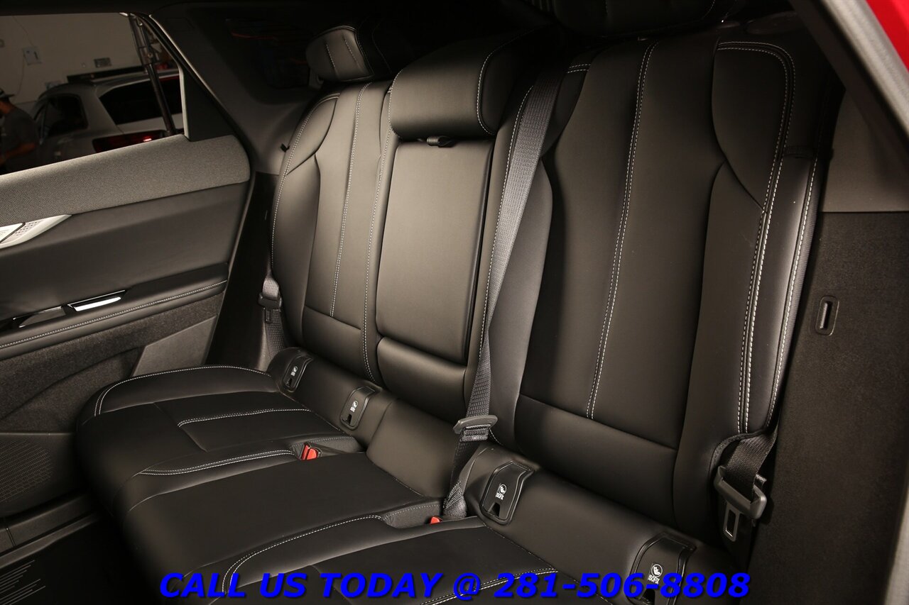 2025 Cadillac OPTIQ 2025 Sport AWD NAV PANO SUPER-CRUISE AKG 360 7K Mi   - Photo 23 - Houston, TX 77031